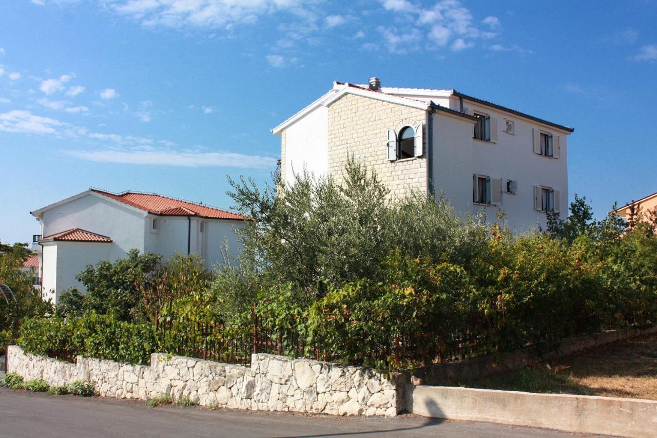Apartments By The Sea Rastici, Ciovo - 2104 Trogir Bagian luar foto