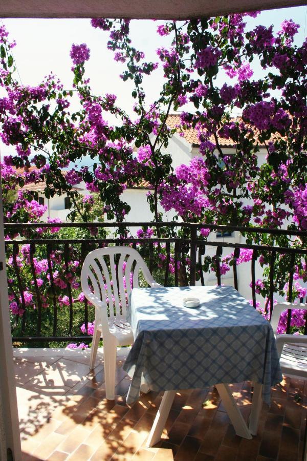 Apartments By The Sea Rastici, Ciovo - 2104 Trogir Bagian luar foto