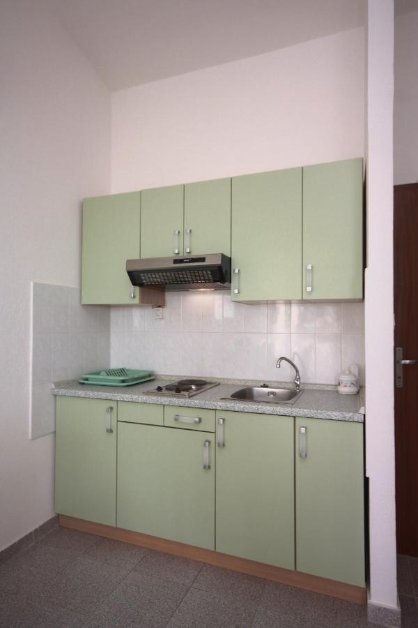 Apartments By The Sea Rastici, Ciovo - 2104 Trogir Bagian luar foto