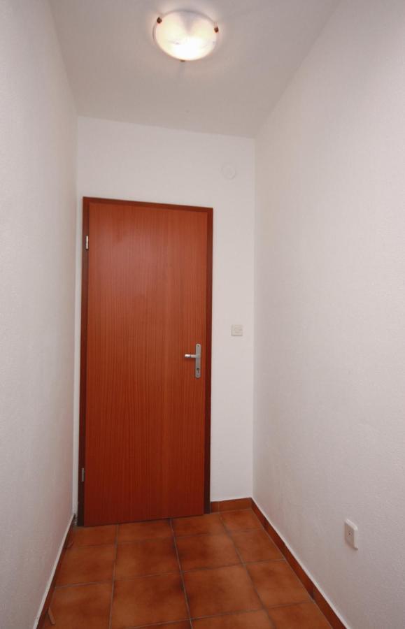 Apartments By The Sea Rastici, Ciovo - 2104 Trogir Bagian luar foto