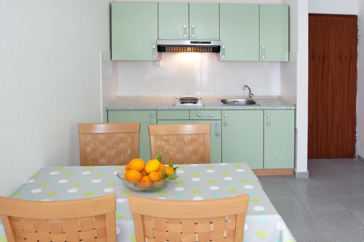 Apartments By The Sea Rastici, Ciovo - 2104 Trogir Bagian luar foto