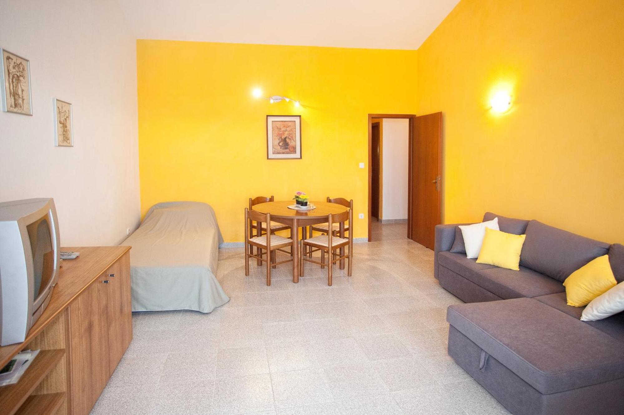 Apartments By The Sea Rastici, Ciovo - 2104 Trogir Ruang foto