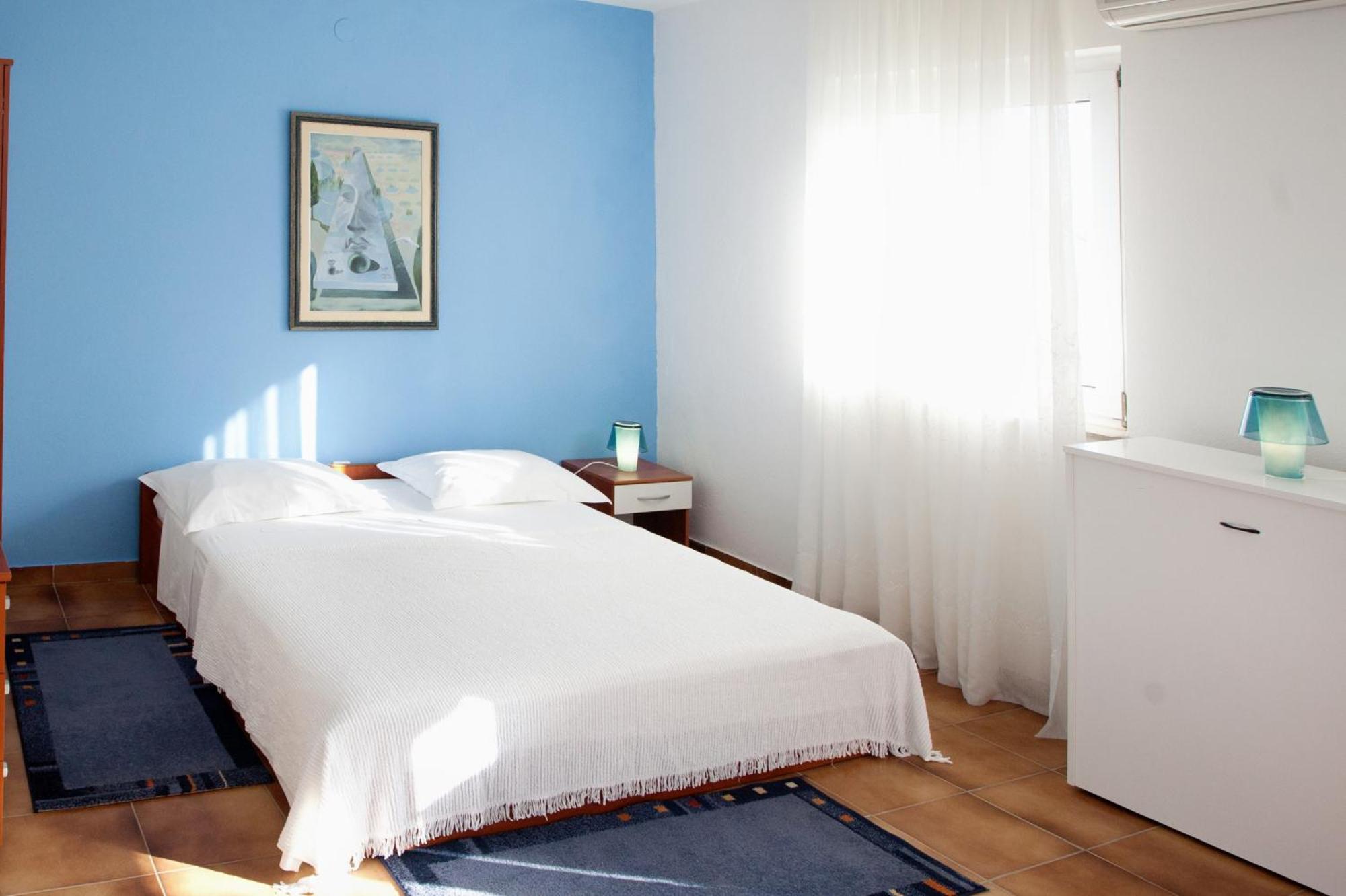 Apartments By The Sea Rastici, Ciovo - 2104 Trogir Ruang foto