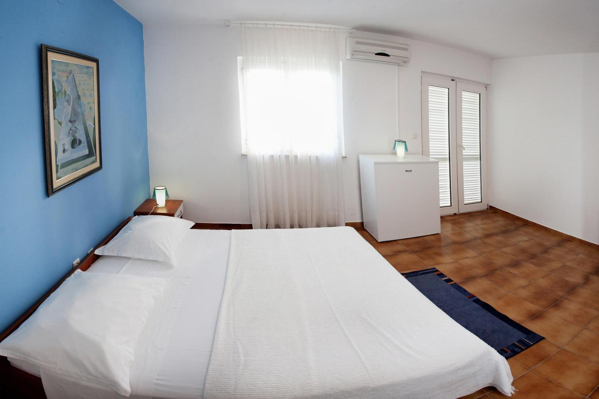 Apartments By The Sea Rastici, Ciovo - 2104 Trogir Ruang foto